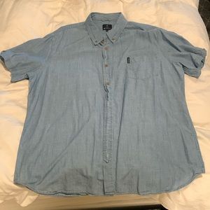 Men’s Ben Sherman 100% cotton chambray short sleeve collared shirt